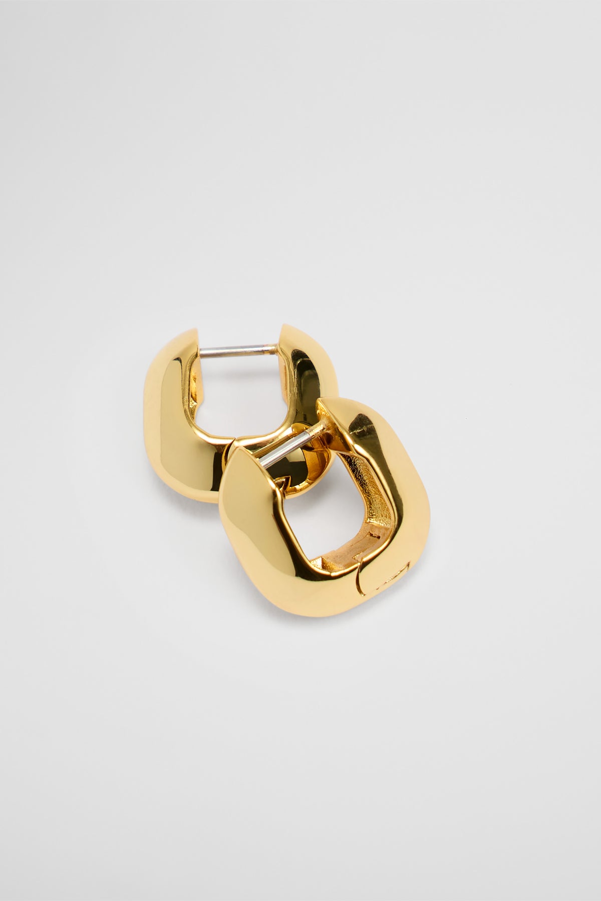 Jada Hoop Earring