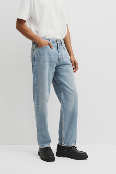 Loose Straight Leg Jean